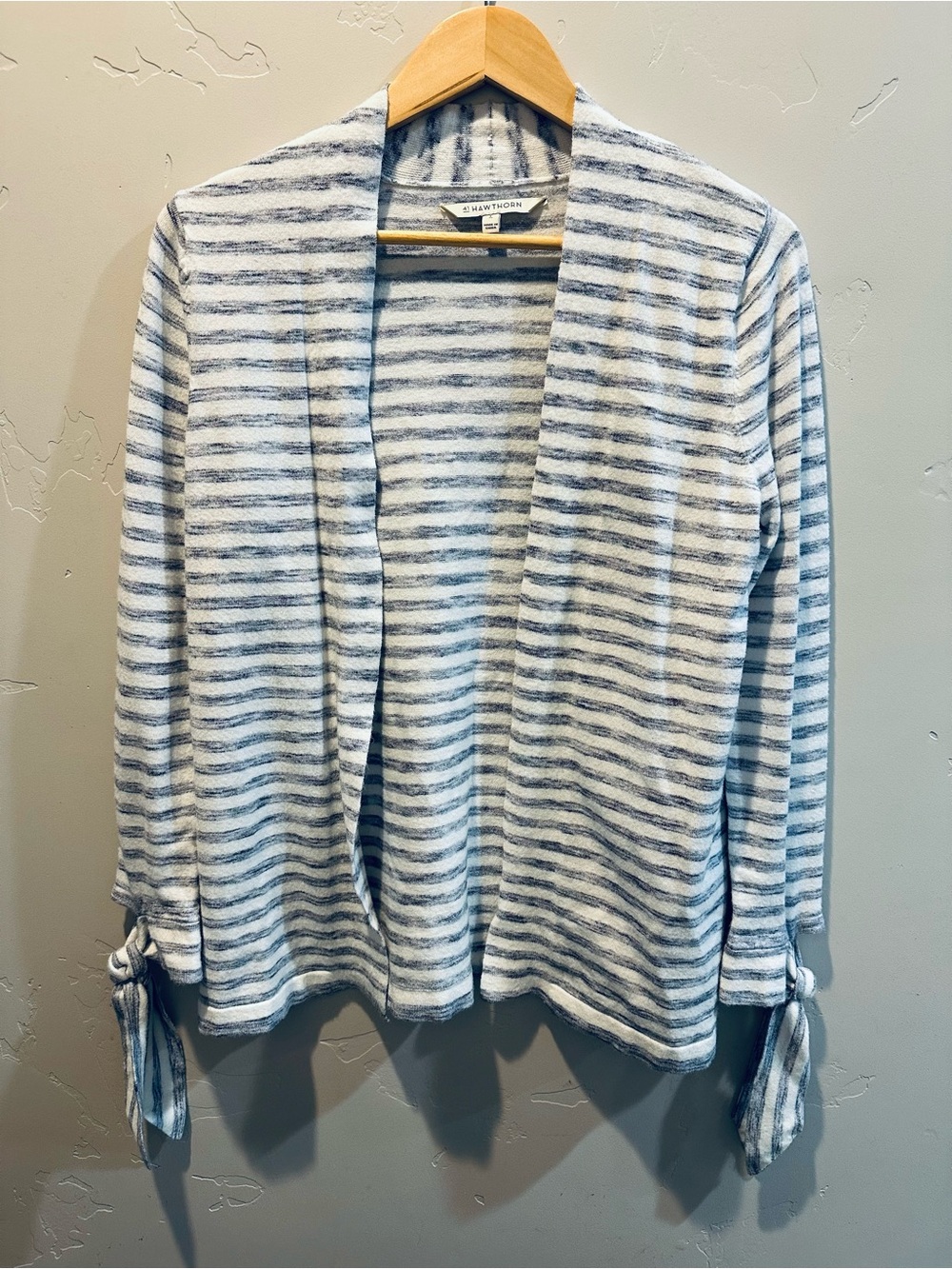 41 Hawthorn Striped Open Cardigan - White & Gray